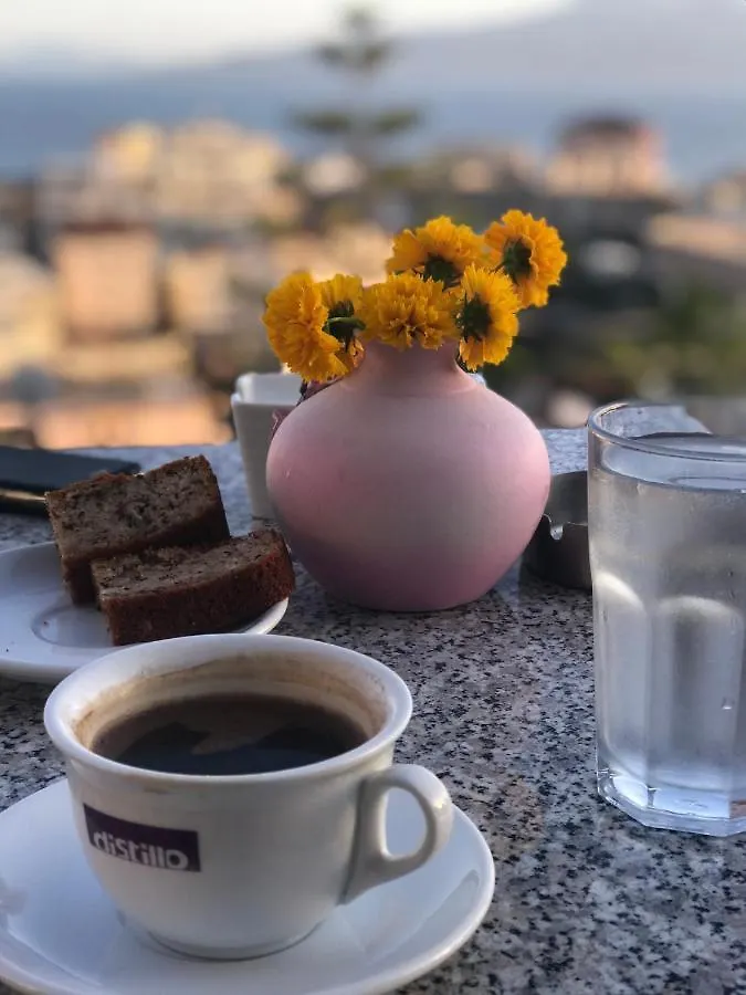 Vila Floban & Mirdar Koshi Sarandë Albanien
