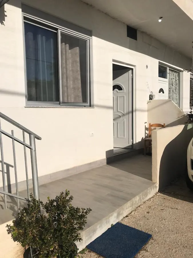Vila Floban & Mirdar Koshi Sarandë