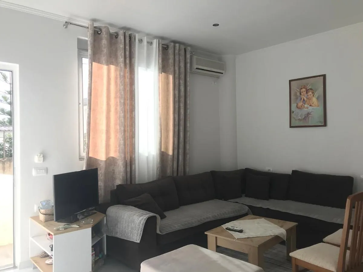 Apartment Vila Floban & Mirdar Koshi Sarande