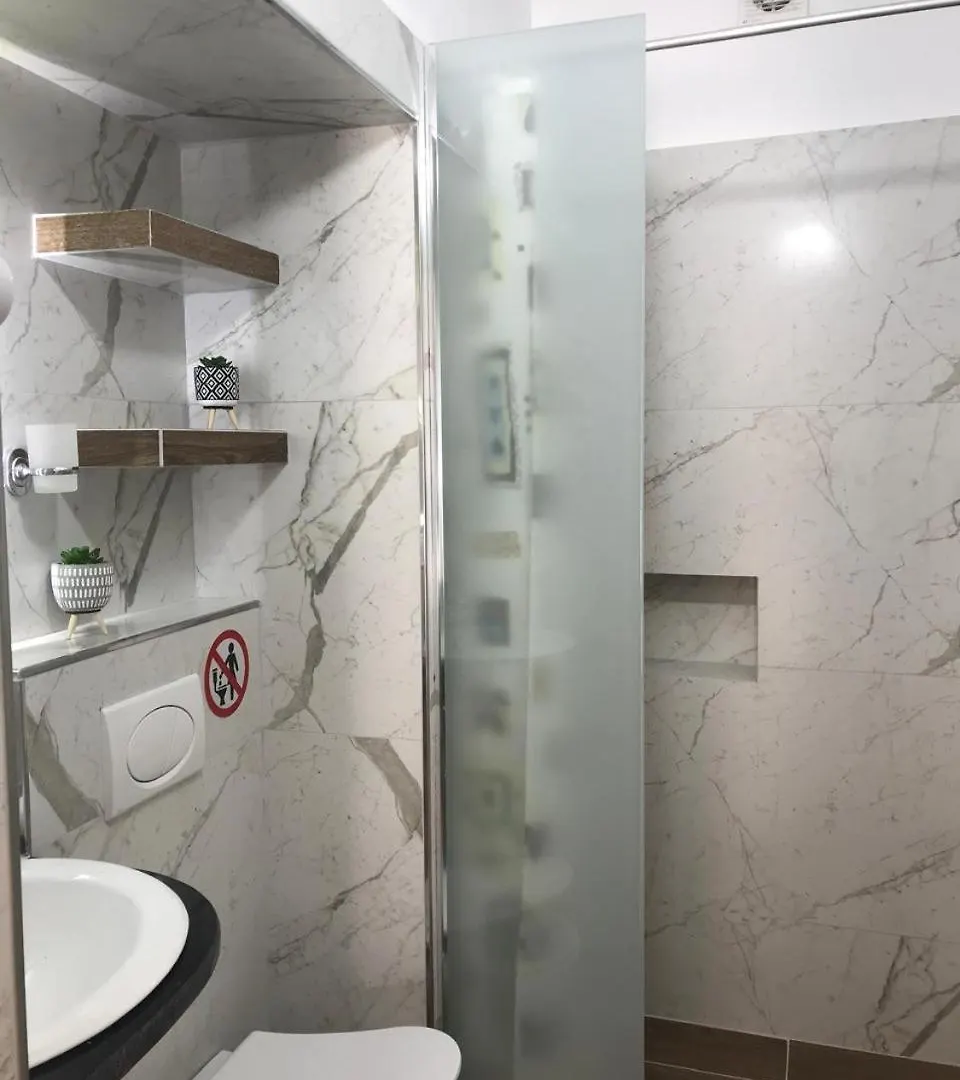 Vila Floban & Mirdar Koshi Sarandë Apartment