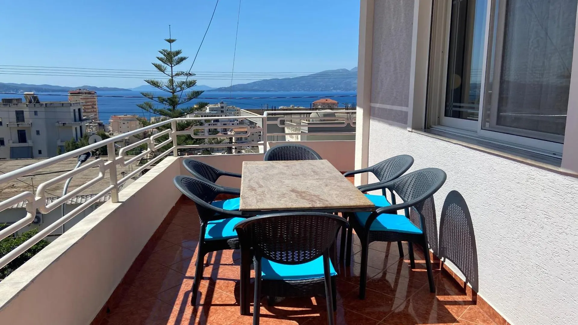 Vila Floban & Mirdar Koshi Sarande Albania