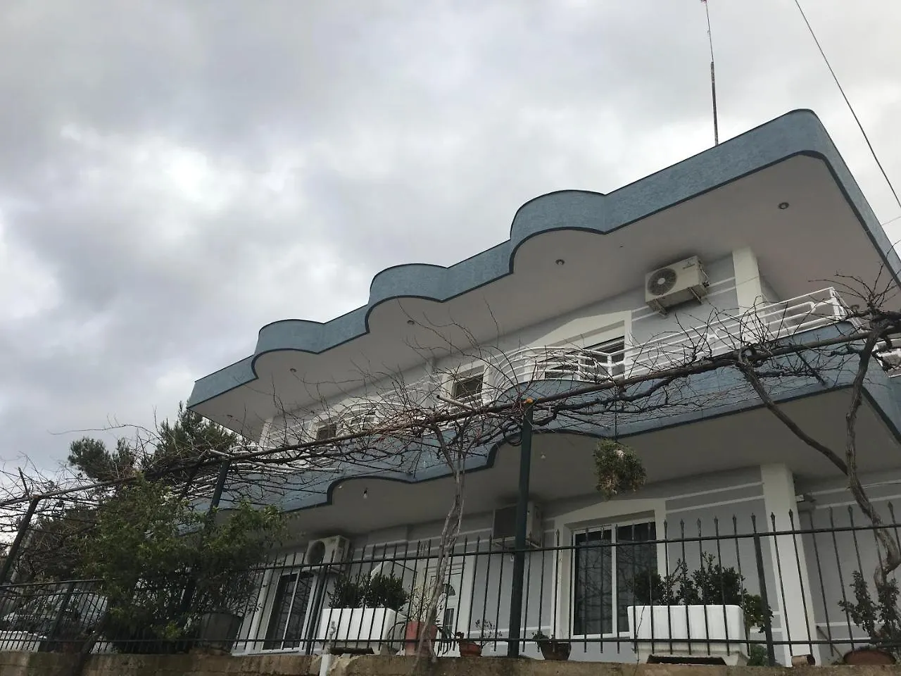 Apartment Vila Floban & Mirdar Koshi Sarande Albania