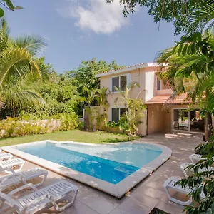 villas-picalu-studios-suites.quintano-roohotels.com/