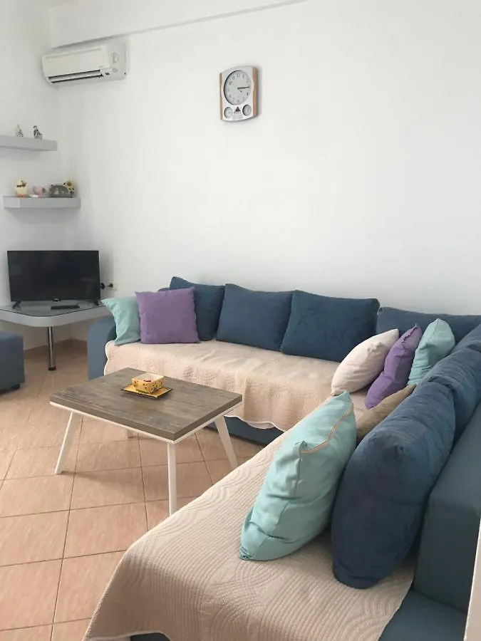 Vila Floban & Mirdar Koshi Sarande Albania