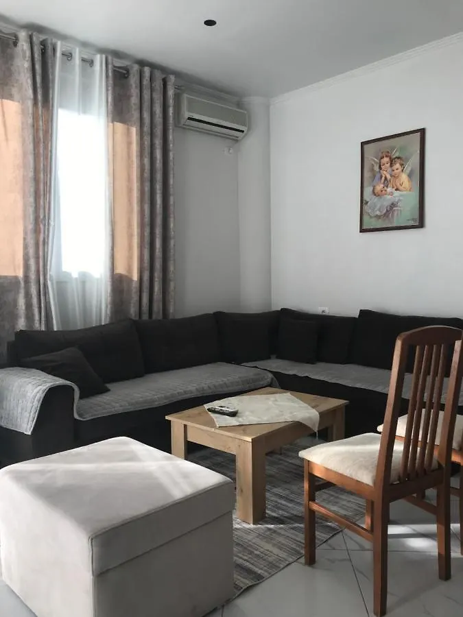 Vila Floban & Mirdar Koshi Sarande Apartment