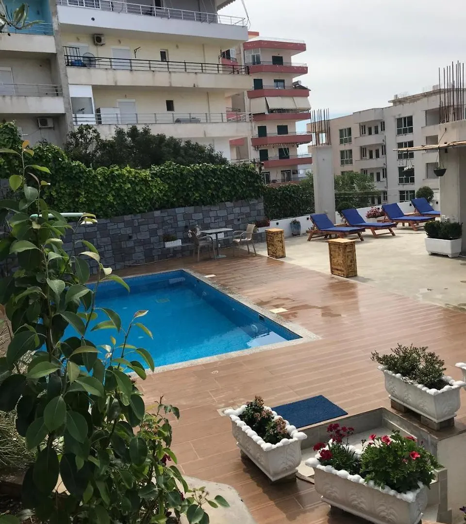 Vila Floban & Mirdar Koshi Sarande